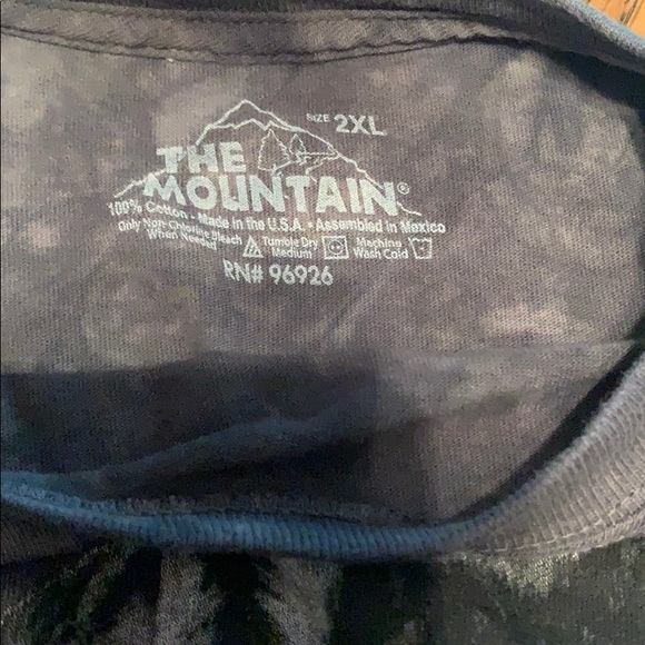 The Mountain gray tie dye tee with wolves. - Picture 4 of 5